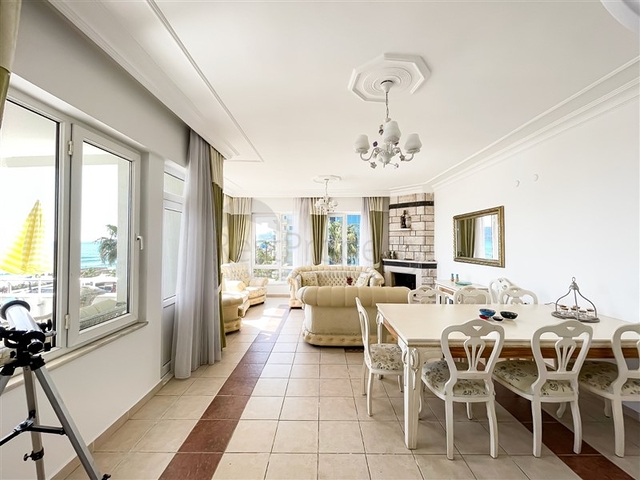 Квартира планировки 3+1 на первой береговой линии