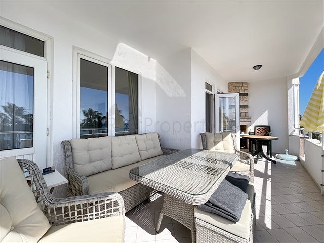 Квартира планировки 3+1 на первой береговой линии