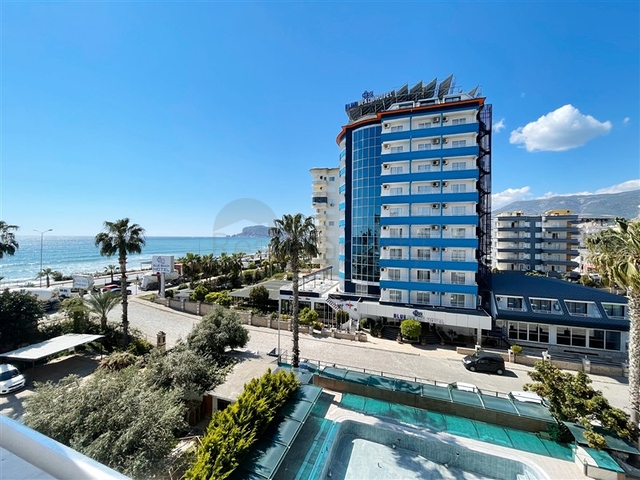 Квартира планировки 3+1 на первой береговой линии