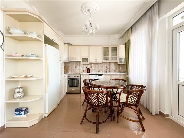 Квартира планировки 3+1 на первой береговой линии