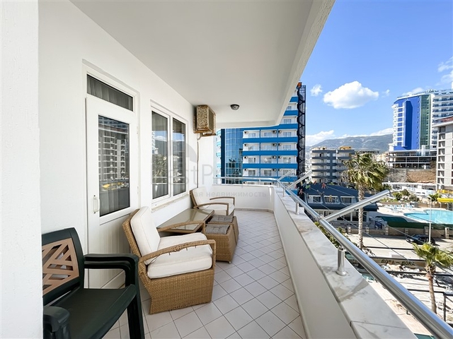 Квартира планировки 3+1 на первой береговой линии