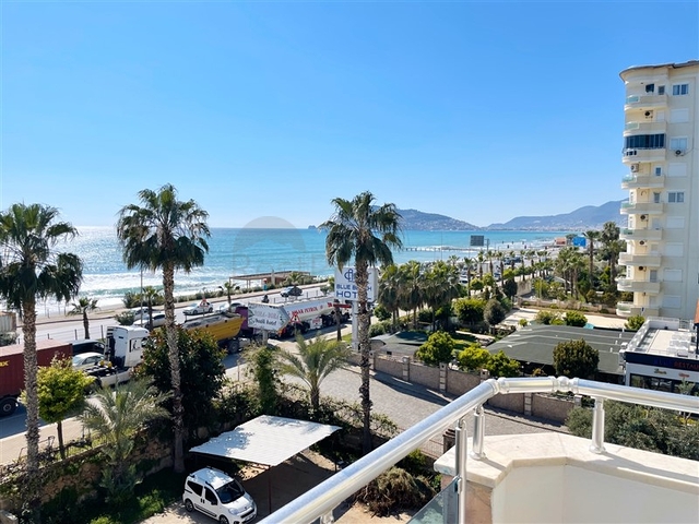 Квартира планировки 3+1 на первой береговой линии