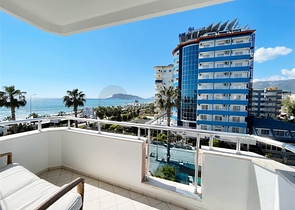 Квартира планировки 3+1 на первой береговой линии