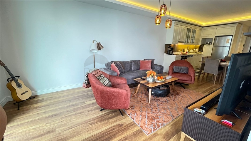 Квартира 1+1 с видом на море в европейском районе Кестель