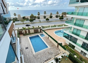 Квартира 1+1 с видом на море в европейском районе Кестель