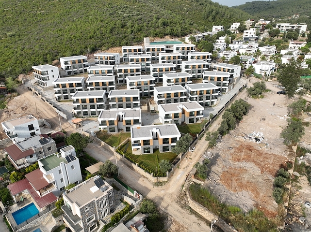 Уникальная  резиденция от собственника с видом на море в окружении леса