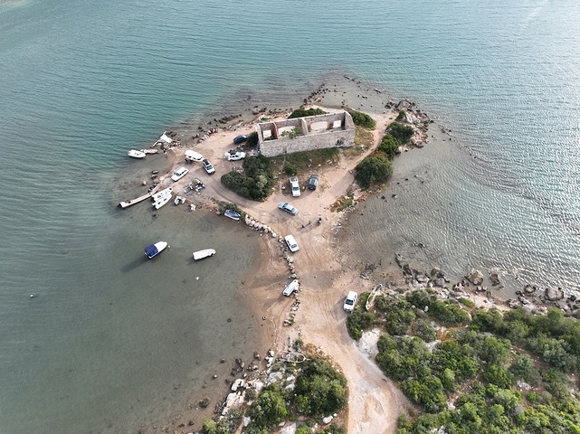 Уникальная  резиденция от собственника с видом на море в окружении леса