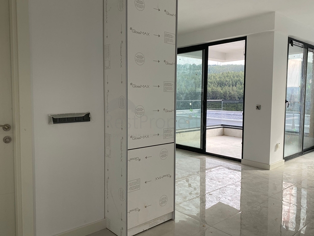 Уникальная  резиденция от собственника с видом на море в окружении леса