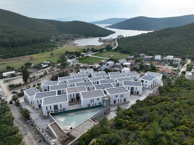 Уникальная  резиденция от собственника с видом на море в окружении леса