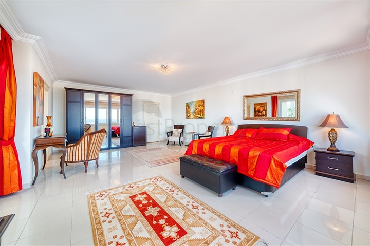 Большой пентхаус 3+1 с потрясающими видовыми характеристиками