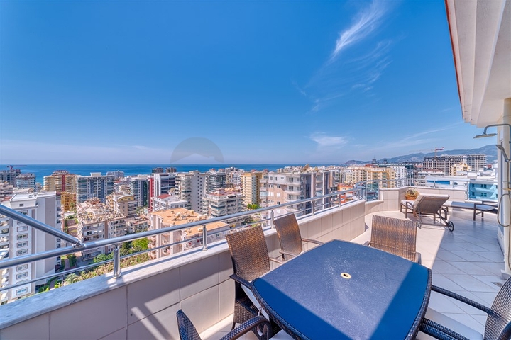 Большой пентхаус 3+1 с потрясающими видовыми характеристиками