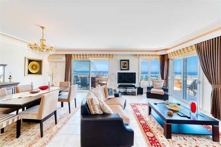 Большой пентхаус 3+1 с потрясающими видовыми характеристиками