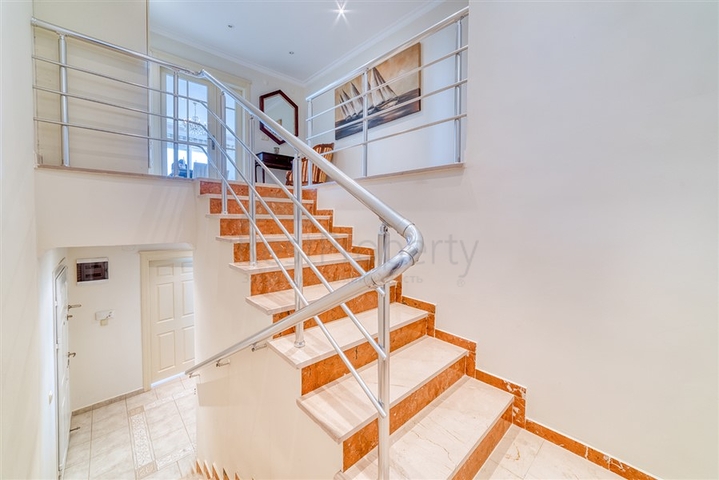 Большой пентхаус 3+1 с потрясающими видовыми характеристиками