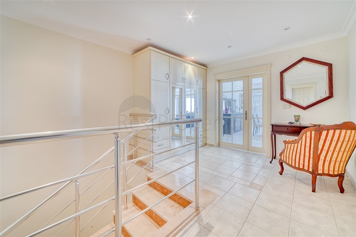 Большой пентхаус 3+1 с потрясающими видовыми характеристиками