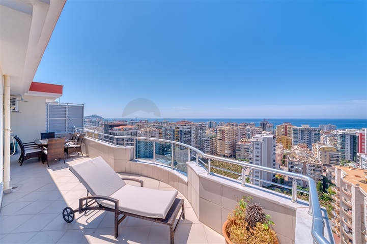 Большой пентхаус 3+1 с потрясающими видовыми характеристиками