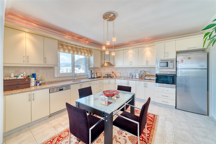 Большой пентхаус 3+1 с потрясающими видовыми характеристиками