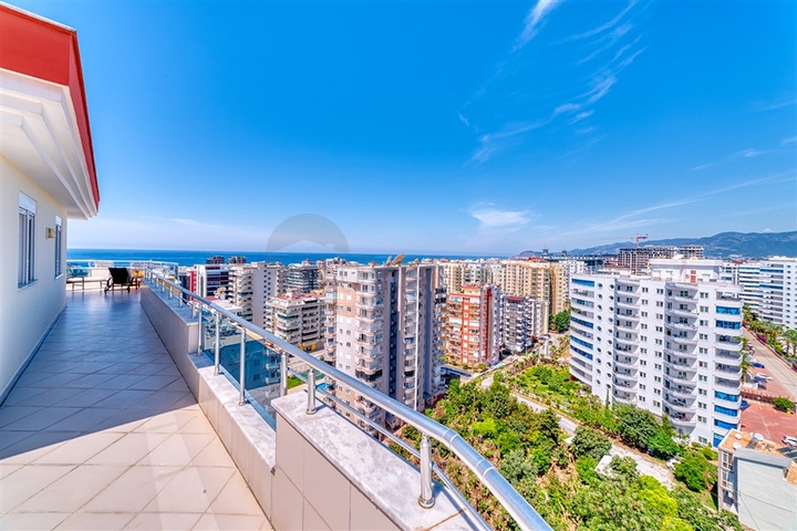 Большой пентхаус 3+1 с потрясающими видовыми характеристиками