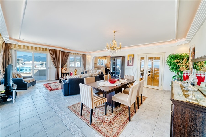 Большой пентхаус 3+1 с потрясающими видовыми характеристиками