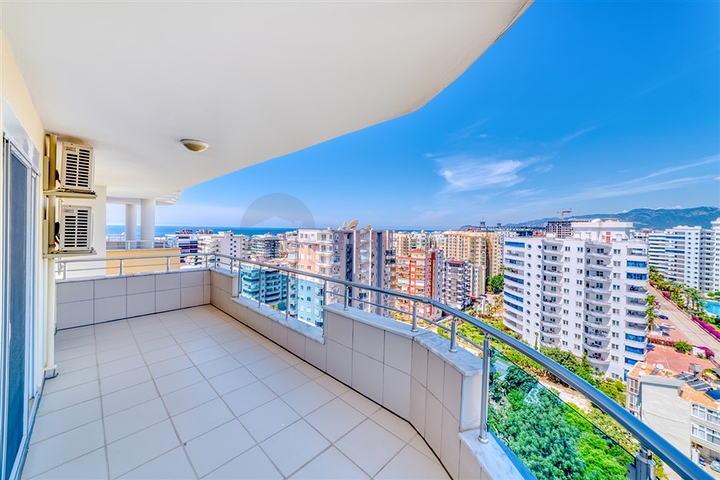 Большой пентхаус 3+1 с потрясающими видовыми характеристиками