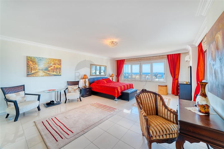 Большой пентхаус 3+1 с потрясающими видовыми характеристиками