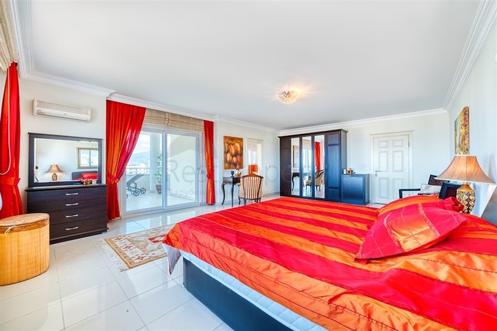 Большой пентхаус 3+1 с потрясающими видовыми характеристиками