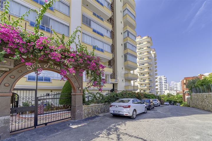 Большой пентхаус 3+1 с потрясающими видовыми характеристиками