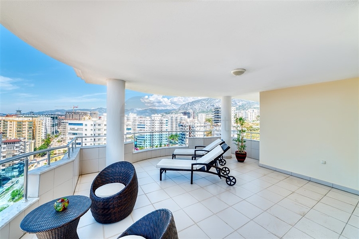 Большой пентхаус 3+1 с потрясающими видовыми характеристиками