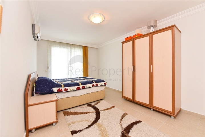 Просторная квартира с видом на море и горы в районе Джикджилли