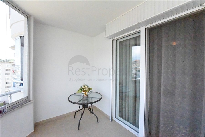 Просторная квартира с видом на море и горы в районе Джикджилли