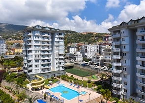 Просторная квартира с видом на море и горы в районе Джикджилли