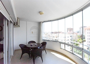 Просторная квартира с видом на море и горы в районе Джикджилли