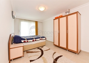 Просторная квартира с видом на море и горы в районе Джикджилли