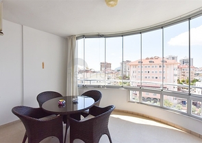 Просторная квартира с видом на море и горы в районе Джикджилли