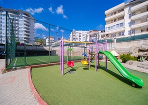 Просторная квартира с видом на море и горы в районе Джикджилли