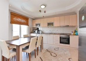 Просторная квартира с видом на море и горы в районе Джикджилли