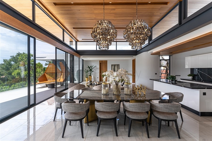 Виллы с бассейном расположенные в живописном районе Ао-По на Пхукете