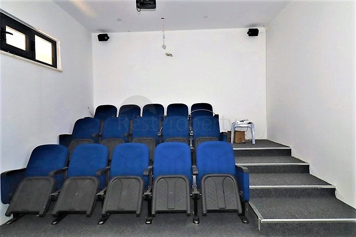 Меблированная квартира 1+1 с видом на море и на горы в районе Махмутлар