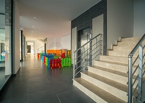 Меблированная квартира 1+1 с видом на море и на горы в районе Махмутлар