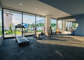 Меблированная квартира 1+1 с видом на море и на горы в районе Махмутлар