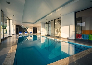 Меблированная квартира 1+1 с видом на море и на горы в районе Махмутлар