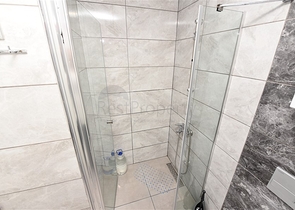 Меблированная квартира 1+1 с видом на море и на горы в районе Махмутлар