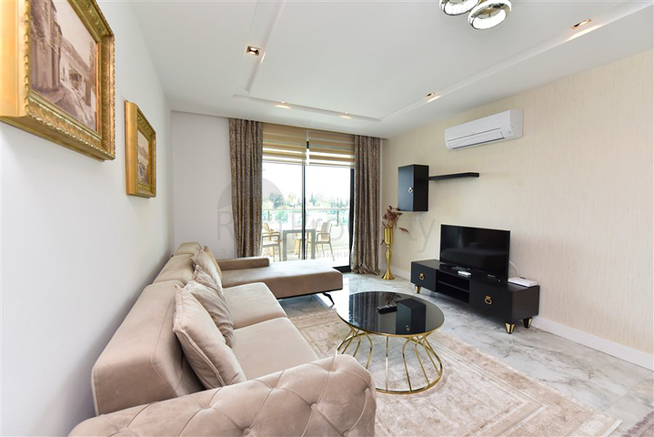 Шикарная квартира планировкой 1+1 в районе Каргыджак