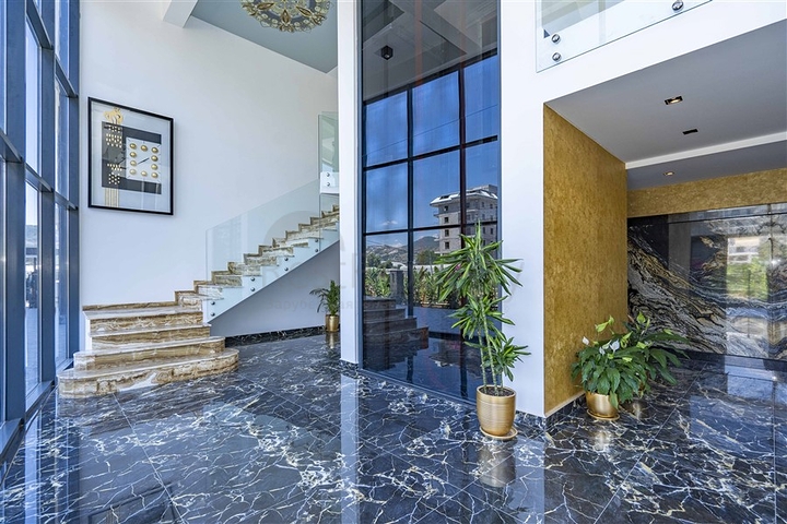 Шикарная квартира планировкой 1+1 в районе Каргыджак