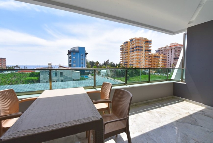 Шикарная квартира планировкой 1+1 в районе Каргыджак