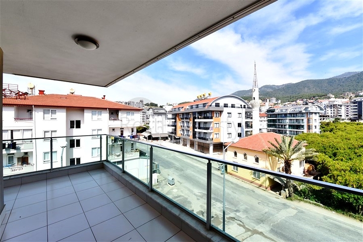 Пентхаус 4+1 с отдельной кухней в районе Оба