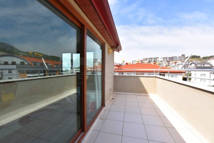 Пентхаус 4+1 с отдельной кухней в районе Оба