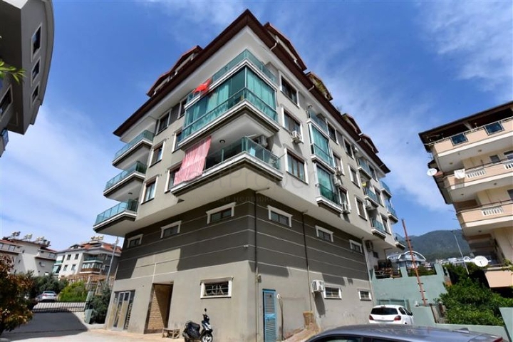 Пентхаус 4+1 с отдельной кухней в районе Оба