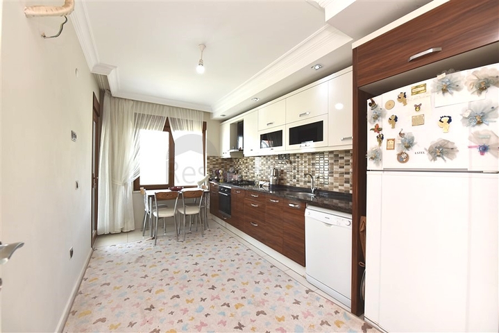 Пентхаус 4+1 с отдельной кухней в районе Оба