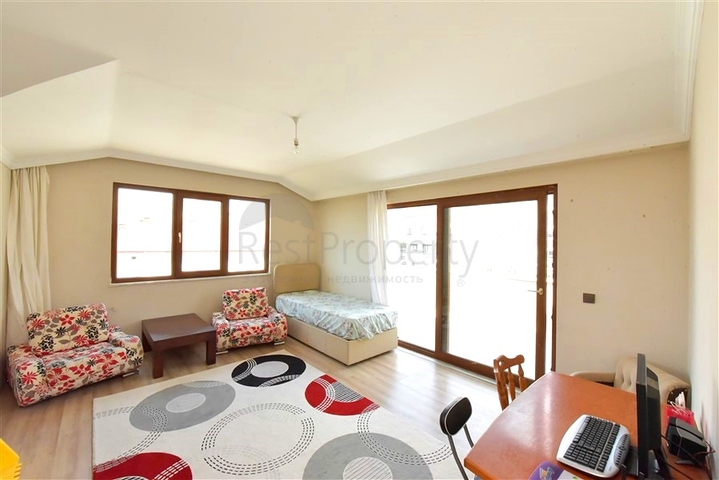 Пентхаус 4+1 с отдельной кухней в районе Оба