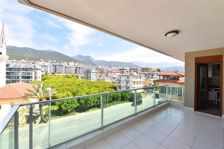 Пентхаус 4+1 с отдельной кухней в районе Оба